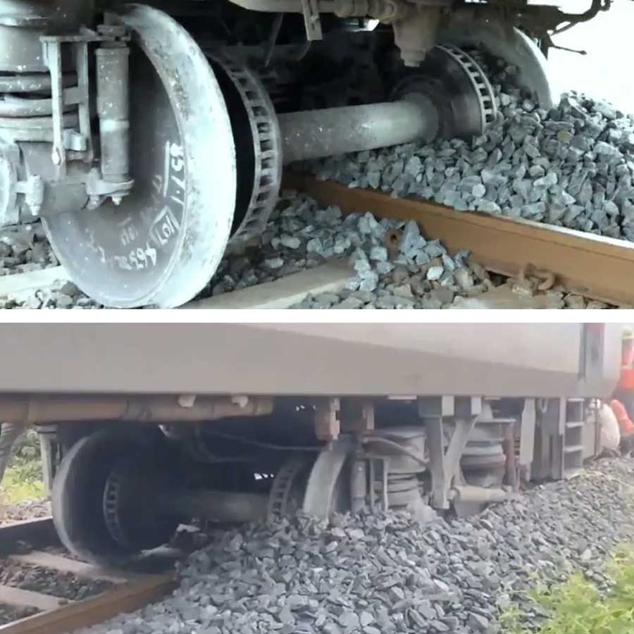 Mahima Gosain Express derailed at Sambalpur in Odisha dgtl