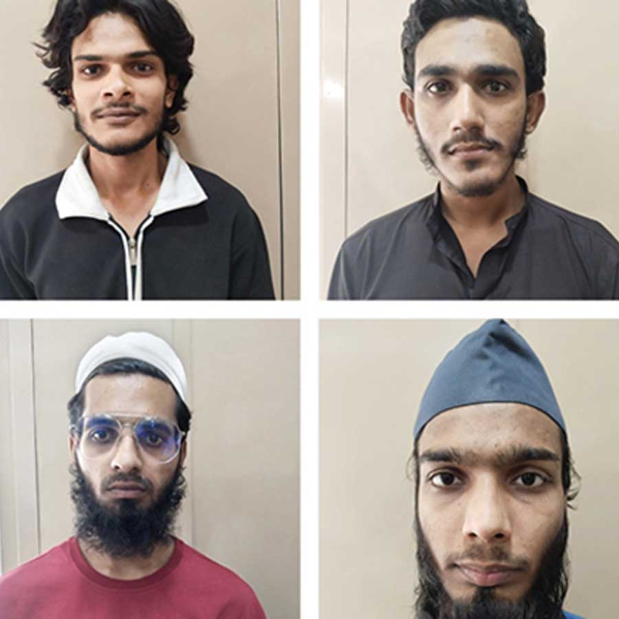 Four Arrested people Shared Operation Sindoor Details With Pak, ISI: Sources dgtl