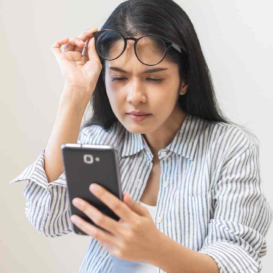 Reasons behind rapidly developing cataract in young adults dgtl