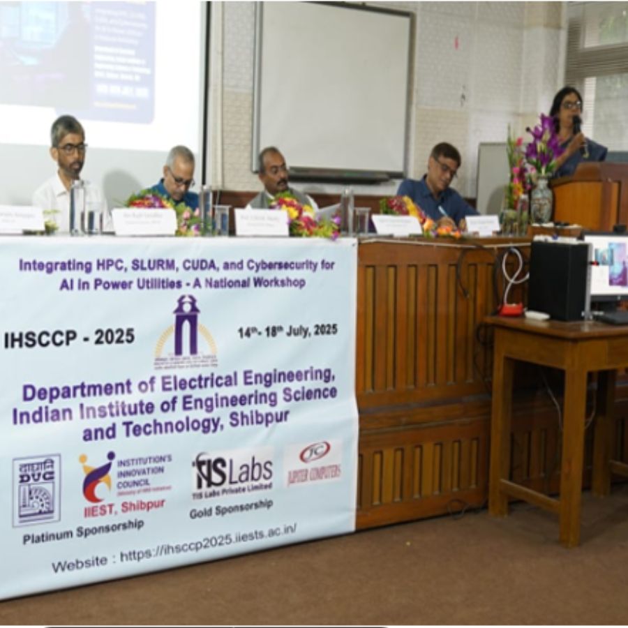 The Executive Director of Grid India\\\\\\\\\\\\\\\'s Eastern Branch, Chairman of DVC, and the Director of the organization were present at the workshop.