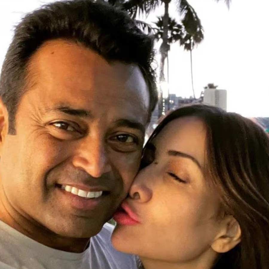 হর্ষবর্ধনের সঙ্গে বিচ্ছেদের কয়েক বছরের মধ্যেই ভারতীয় টেনিস তারকা লিয়েন্ডার পেজের সঙ্গে কিমের প্রেমের খবর ছড়িয়ে পড়েছিল। সমাজমাধ্যমে যুগলের একাধিক ছবি ছড়িয়ে যাওয়ার পর একে অপরের সঙ্গে ছবি দিয়ে নিজেরাই সম্পর্কের কথা খোলসা করেছিলেন তাঁরা।