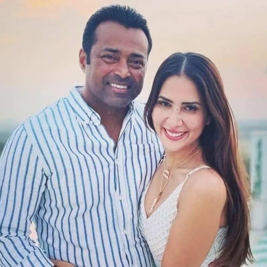 ২০২১ সালের সেপ্টেম্বর মাসে লিয়েন্ডারের সঙ্গে সম্পর্কে সিলমোহর দিয়েছিলেন অভিনেত্রী। এমনকি, সম্পর্কে আসার পর দুর্গাপুজোর সময় কিমকে নিয়ে কলকাতাতেও এসেছিলেন লিয়েন্ডার। শ্রীভূমির ঠাকুর দেখতে গিয়েছিলেন তাঁরা। বড়দিনের মরসুমে পার্ক স্ট্রিটেও ঘুরতে গিয়েছিলেন যুগল।