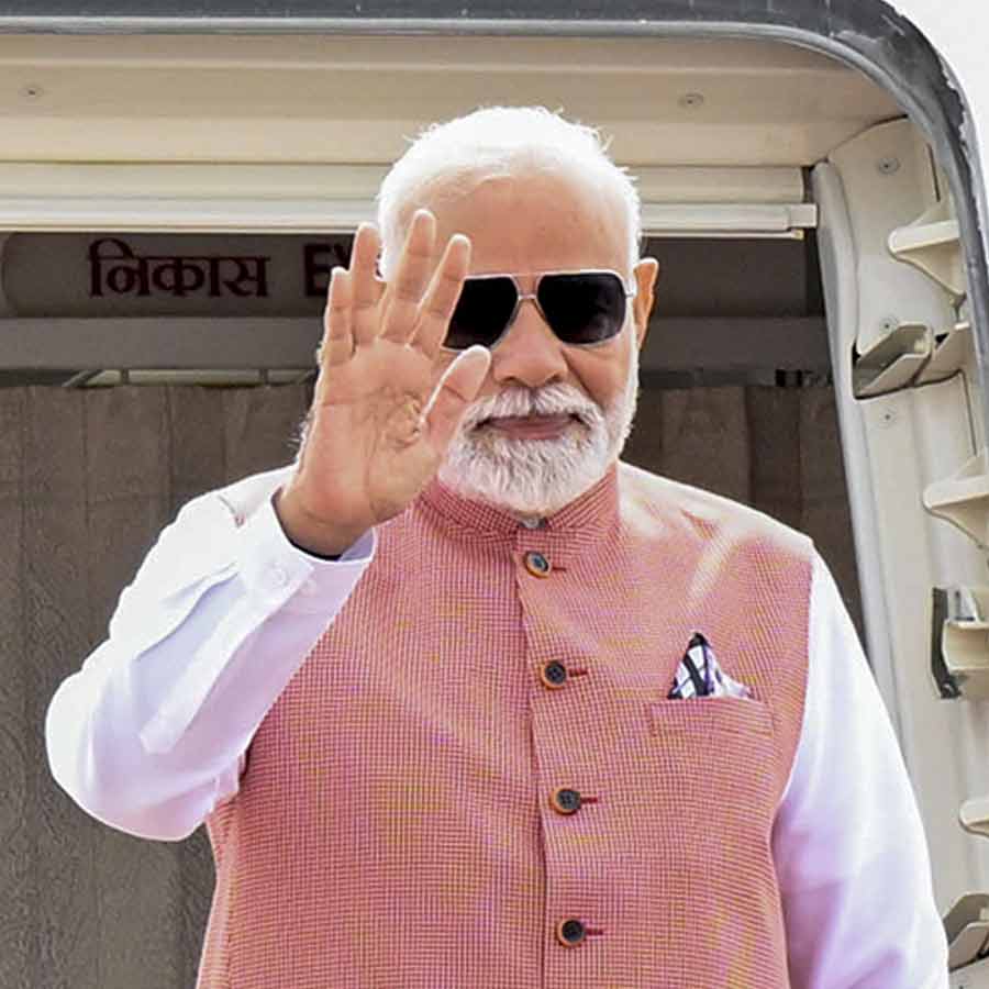 Narendra Modi to visit Japan to see new bullet train