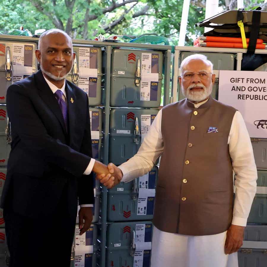 India extends over 4850 crore credit line to Maldives on Friday