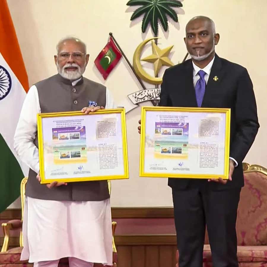 India extends over 4850 crore credit line to Maldives on Friday