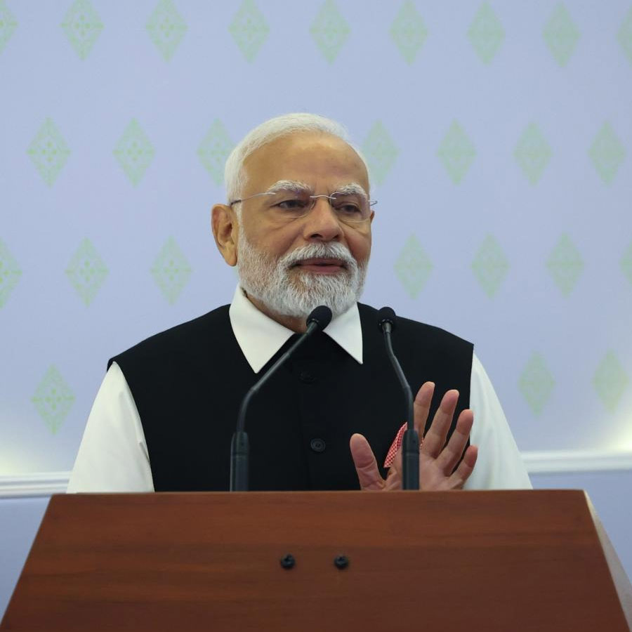 India extends over 4850 crore credit line to Maldives on Friday