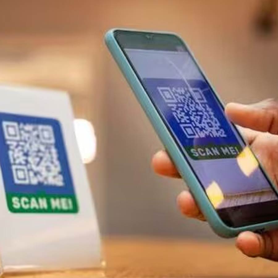 How Google Pay and Phonepe earn from UPI, what is their business model