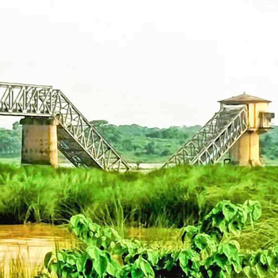 crisis of water in the area  after Kaljharia water project's bridge collapsed