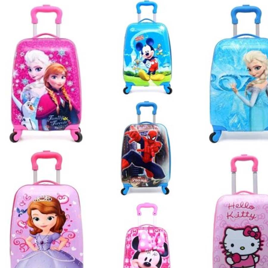 ডিজ়নির অ্যানিমেশন ছবির চরিত্ররা স্থান পেয়েছে খুদের ট্রলিতে।