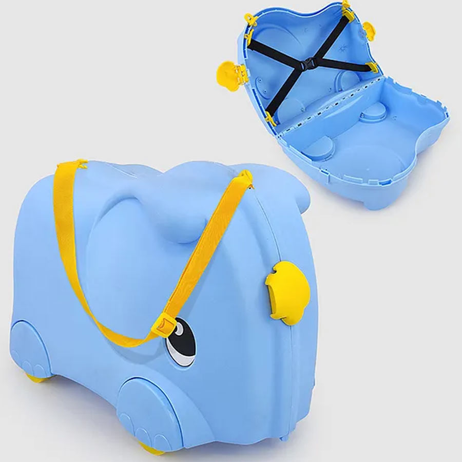 হাতির মতো চাকা লাগানো ব্যাগও রয়েছে।