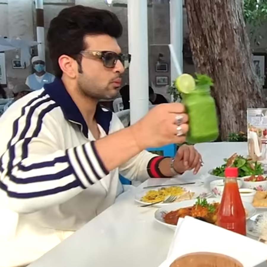 অতিরিক্ত খাওয়াদাওয়া করা থেকে বিরত ছিলেন কর্ণ।