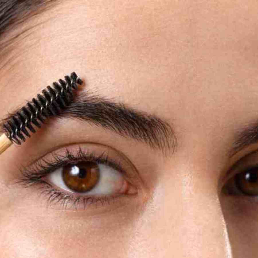 These are the ways to grow thicker eyebrows dgtl