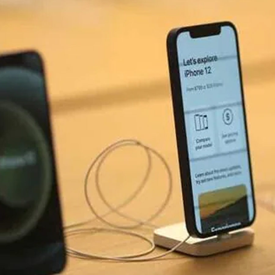 US imports made in India smartphones 1 in 3 ratios, amid China’s lead shrinks