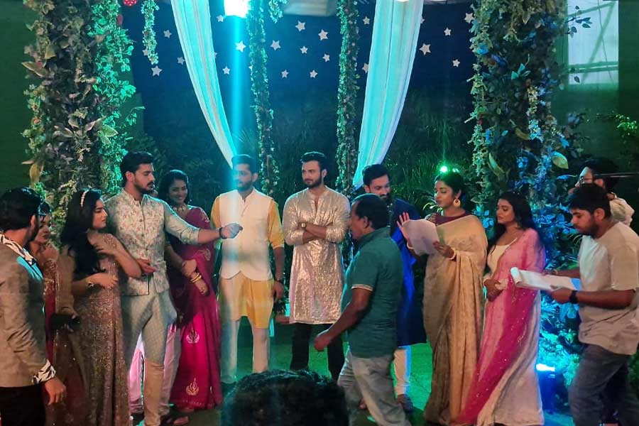 Shubho Bibaho serial actor Honey Bafna opens up about his feelings during monsoon