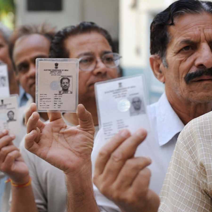 Supreme Court says it will intervene if Election Commission deviates from notification of SIR for Voter List in Bihar dgtl