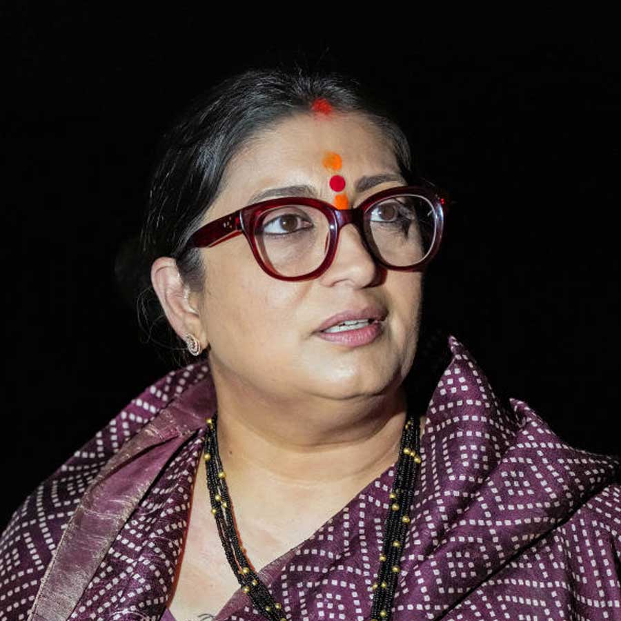 Smriti Irani Refused pan masala Inner wear advertisement even though it\\\\\\\'s ten tim much paid