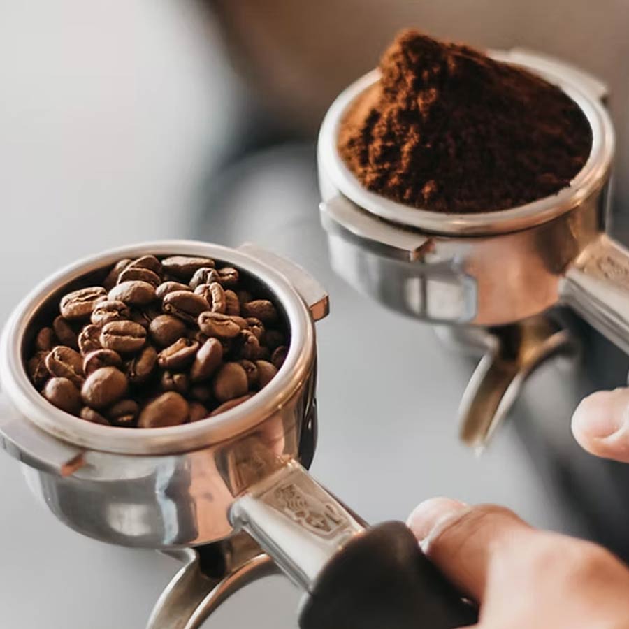 এতে কফির পাউডার পরিমাণে বাড়ে। আবার স্বাদ-বর্ণ-গন্ধেও বিশেষ পরিবর্তন হয় না।