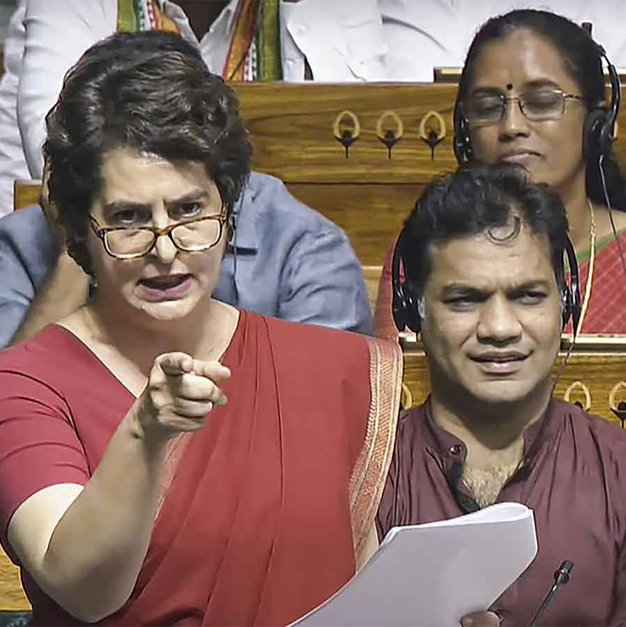 Priyanka Gandhi snaps at Amit shah dgtl