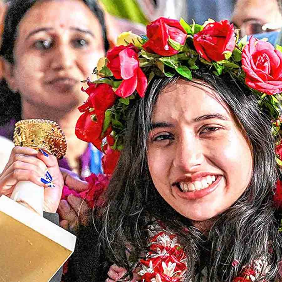 Chess World Cup champion Divya Deshmukh returns home on Wednesday