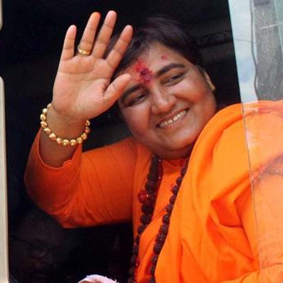 হেফাজতে নির্যাতন! জোর করে বলানো হয়েছিল মোদী, যোগীর নাম! মালেগাঁও কাণ্ডে আর কী দাবি প্রজ্ঞা সিংহের