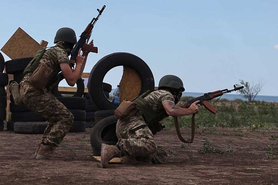 Russia Azerbaijan conflict may turn into war as Baku creates close ties with Western Europe like Ukraine