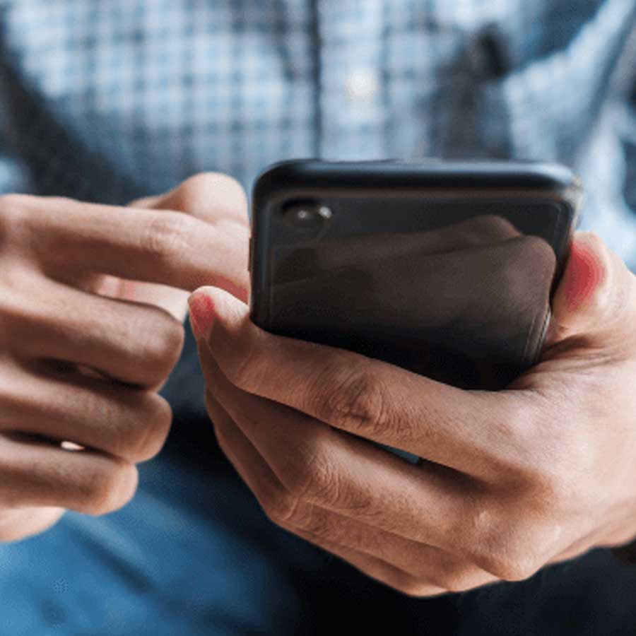 India’s 3200 crore dollar smartphone export target is under threat amid informal trade restrictions of China