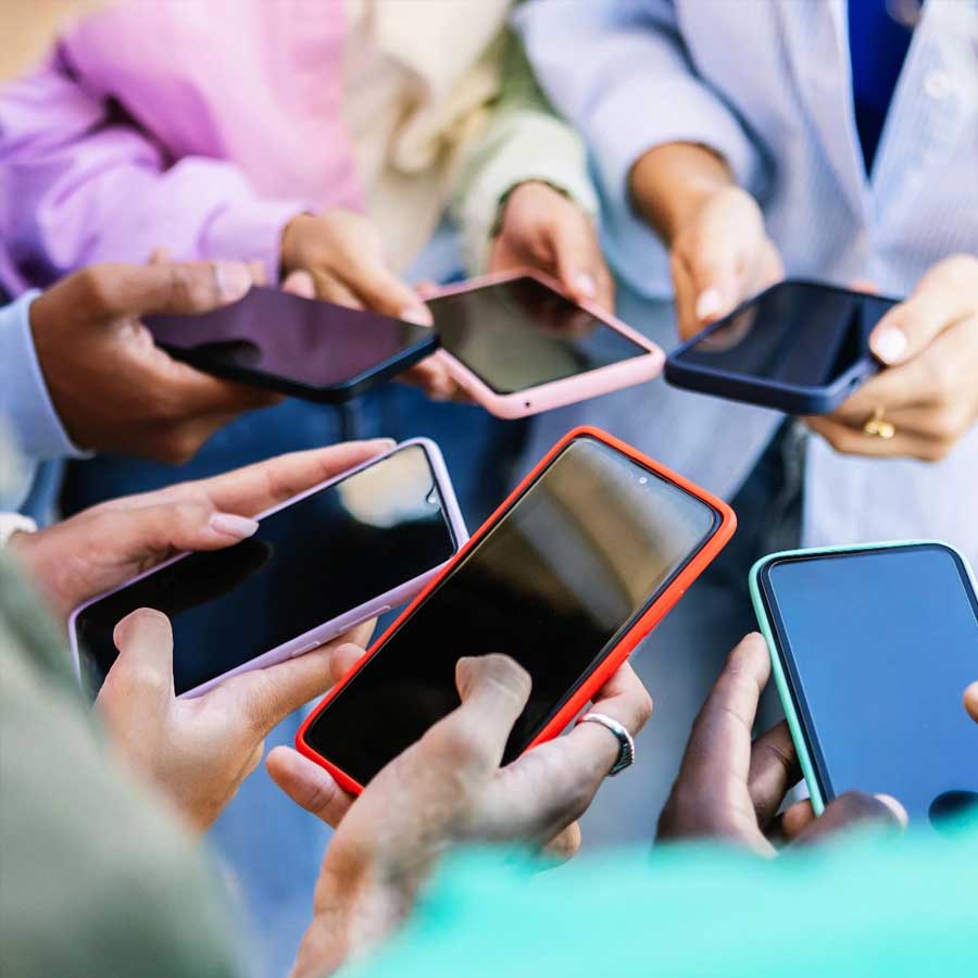 India’s 3200 crore dollar smartphone export target is under threat amid informal trade restrictions of China