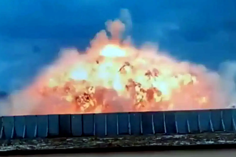 সম্প্রতি একটি দ্বীপে হায়ালেটের সফল পরীক্ষা চালান তুর্কি প্রতিরক্ষা গবেষকেরা। তখন দেখা যায় যে পাথর এবং মাটির মধ্যে ৯০ মিটার পর্যন্ত গভীরে প্রবেশ করেছে এই বাঙ্কার বাস্টার বোমা। কুজ়ুলু জানিয়েছেন, ১৬০ মিটার চওড়া দ্বীপে ওই পরীক্ষা করা হয়েছিল। বিস্ফোরণের পর দ্বীপের বাইরে আশপাশের এলাকায়ও এর প্রভাব লক্ষ করেন তাঁরা। গাজ়াপের পরীক্ষাতেও ১০০ শতাংশ সাফল্য মিলেছে বলে জানা গিয়েছে।