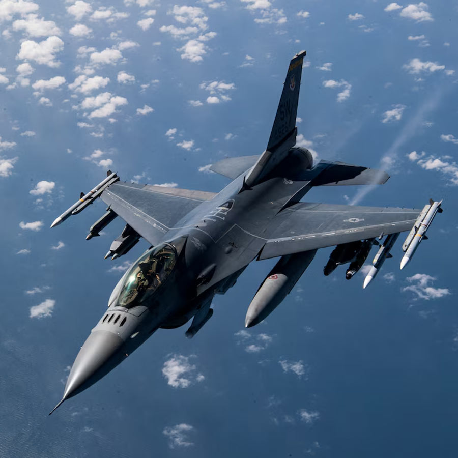 তুর্কি গণমাধ্যমগুলির দাবি, সংশ্লিষ্ট বাঙ্কার বাস্টার বোমাটি একাধিক ইস্পাতের খাঁচা উড়িয়ে দিতে সক্ষম। ১০ মিটারের ঘন বালির নীচের বাঙ্কারে ঢুকে অনায়াসে বিস্ফোরণ ঘটাতে পারবে হায়ালেট। দেড় টনের কংক্রিটের দেওয়াল চিরে ৬০০ মিটার ভিতরে গিয়ে শত্রুকে নিকেশ করার ক্ষমতা রয়েছে তার।