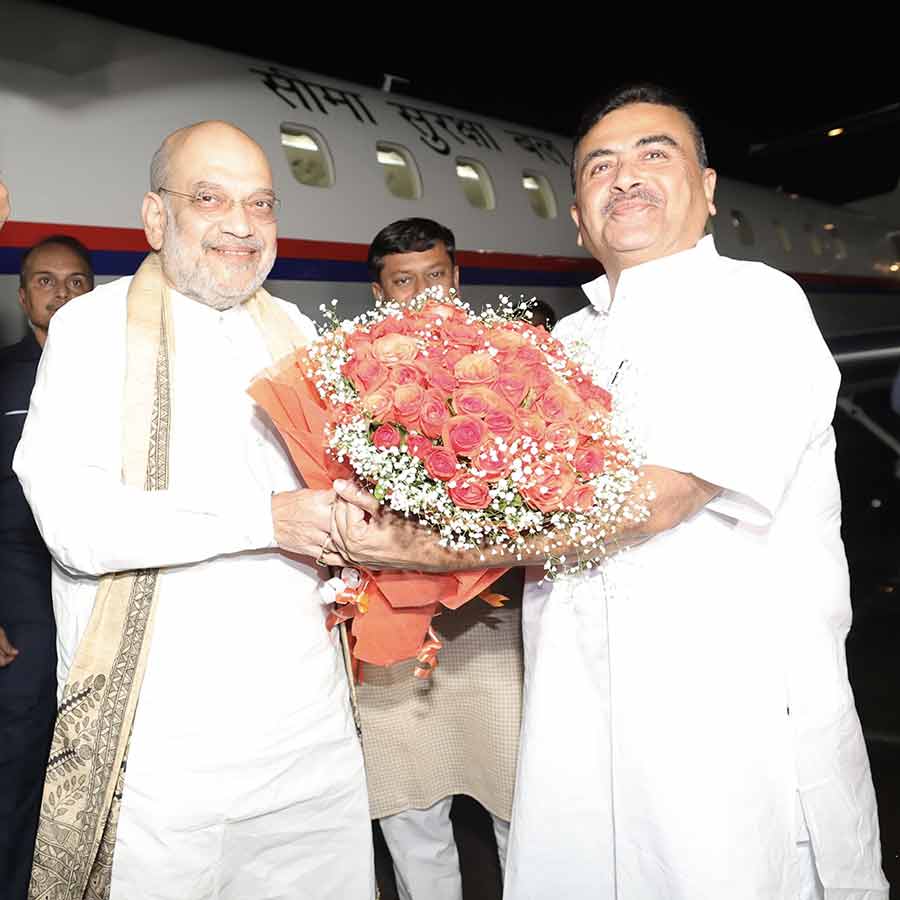 Amit Shah arrive Kolkata Airport, Sukanta Majumdar, Shuvendu Adhikari welcomed him