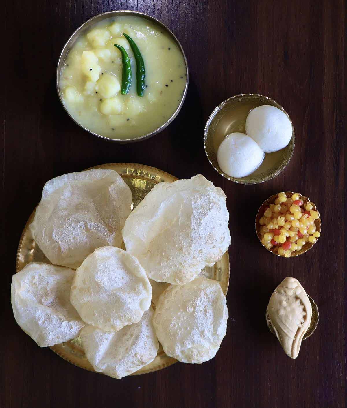 বাঙালির কাছে লুচির গল্প করা অনেকটা মায়ের কাছে মাসির গল্প করার মতো!