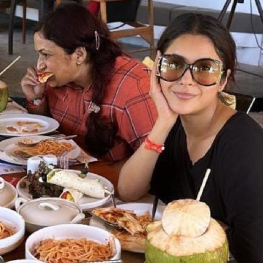 শেহনাজ় জানিয়েছিলেন, কোভিডের লকডাউনের সময়ে এই রুটিন শুরু করেন তিনি।