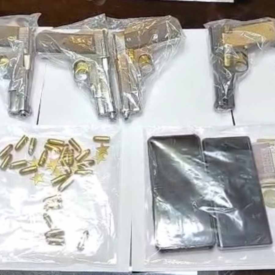 Police search two places in Murshidabad, recover many weapons and firearms