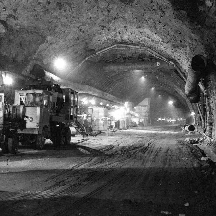 America has built 170 secret bunkers for 21 trillion dollars claims former Assistant Secretary