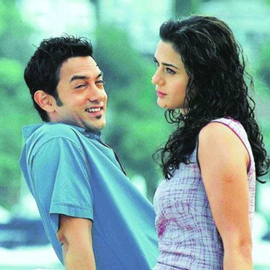 ‘দিল চাহতা হ্যায়’ ছবিতে আমির খান এবং প্রীতি জিন্টা।