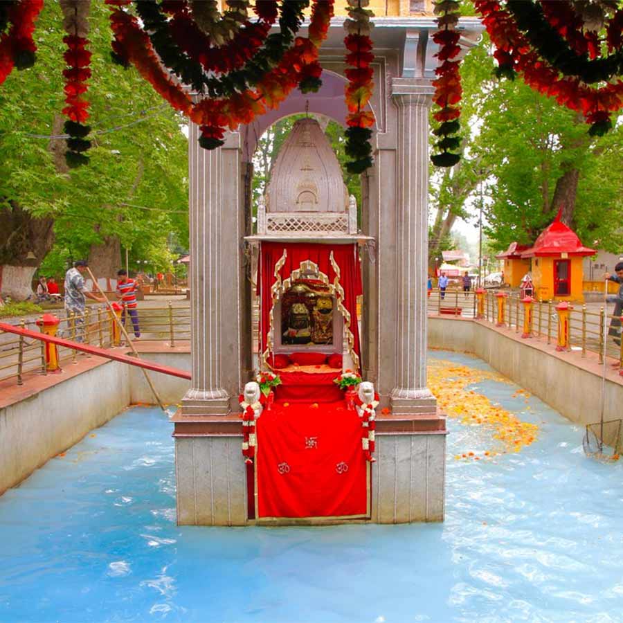 Desperate Kheer Bhawani Durga Temple tourists has conquered their fear despite Pahalgam Terror Attack