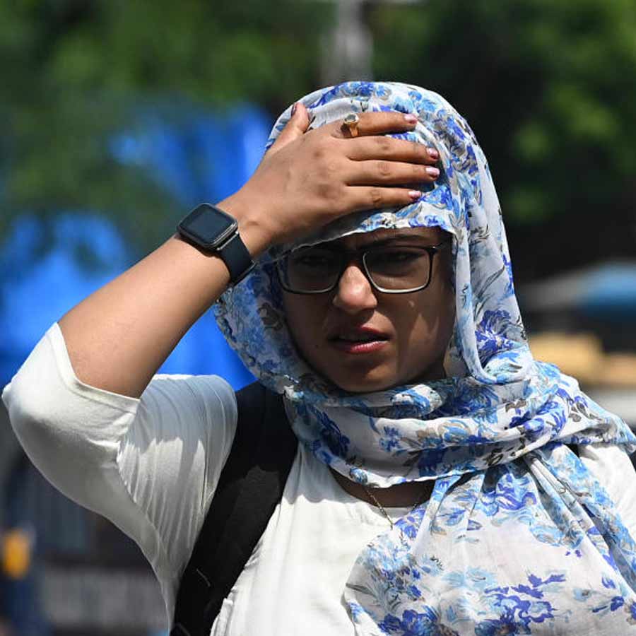 Hot and Humid Weather likely in South Bengal for next few days though rainfall in North Bengal dgtl