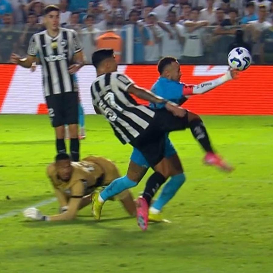 Neymar gets red card after trying to emulate Diego Maradona's 'Hand of God' by punching the ball into the goal