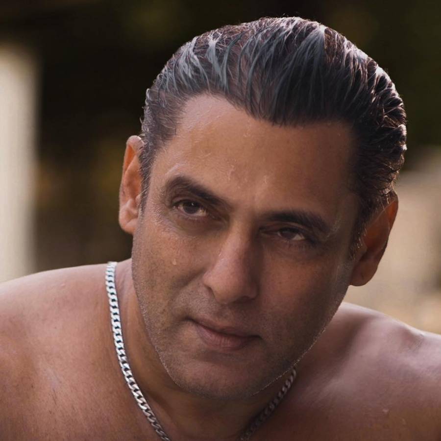 Actor Salman Khan Gets Spotted In Mumbai With High Security dgtl