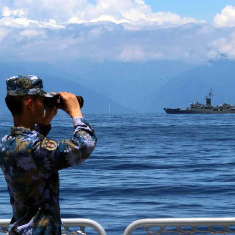China deployed two aircraft carriers, 70 warships and dozens of fighter jets near Taiwan escalates tension in Pacific