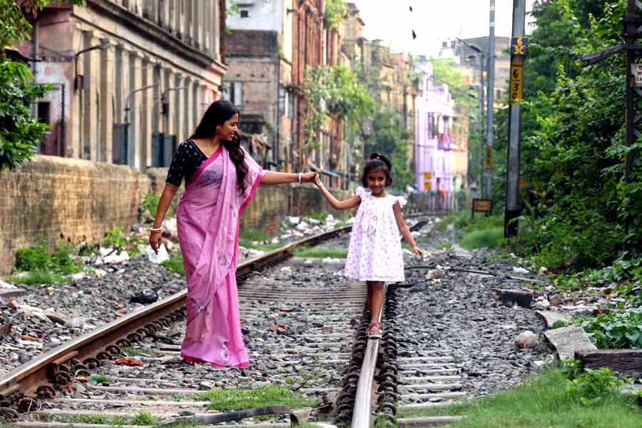 Exclusive shooting coverage of Manasi Sinha upcoming movie Begni Ronger Alo