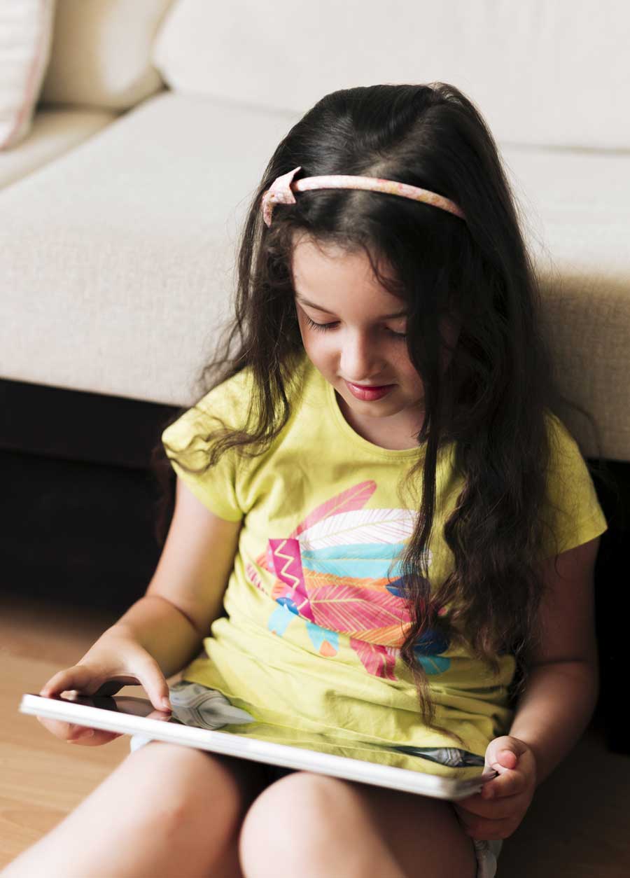 New research reveals that gen z parents are losing the love of reading aloud to their children
