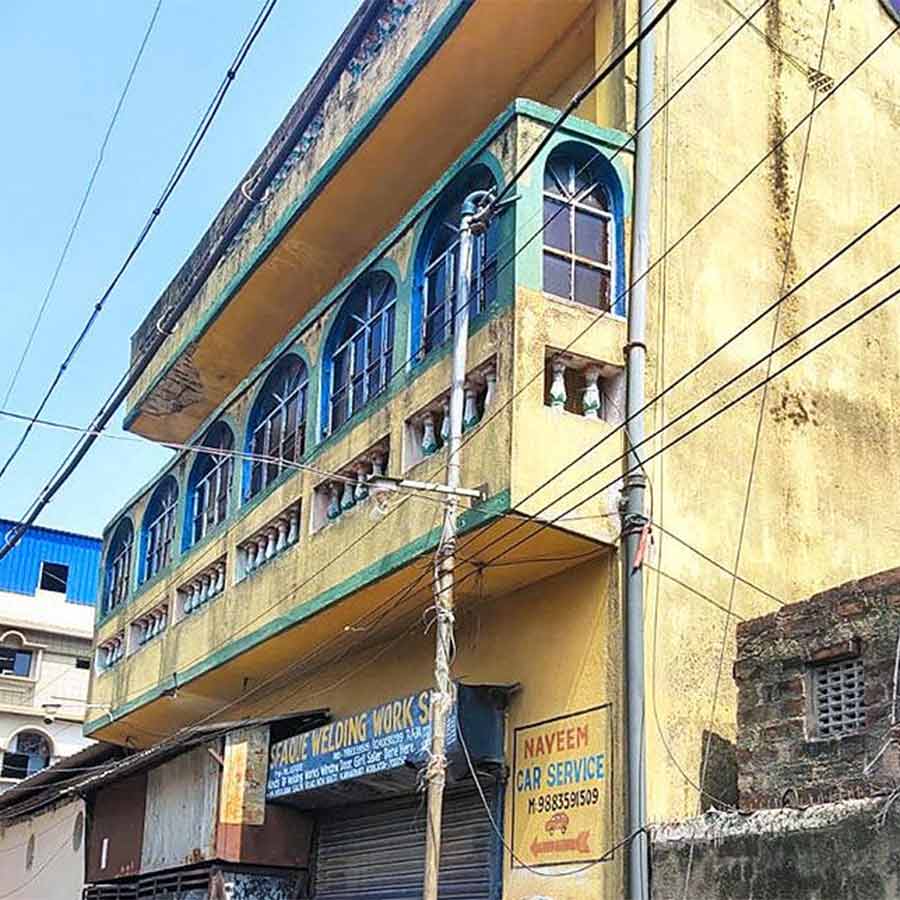 পানিহাটির এই বাড়ি থেকেই উদ্ধার করা হয়েছে অস্ত্র। 