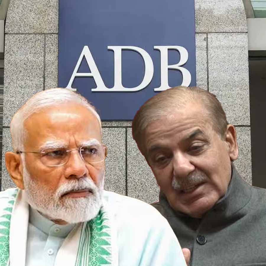 Asian development bank grants 800 million dollar package to Pakistan dgtl