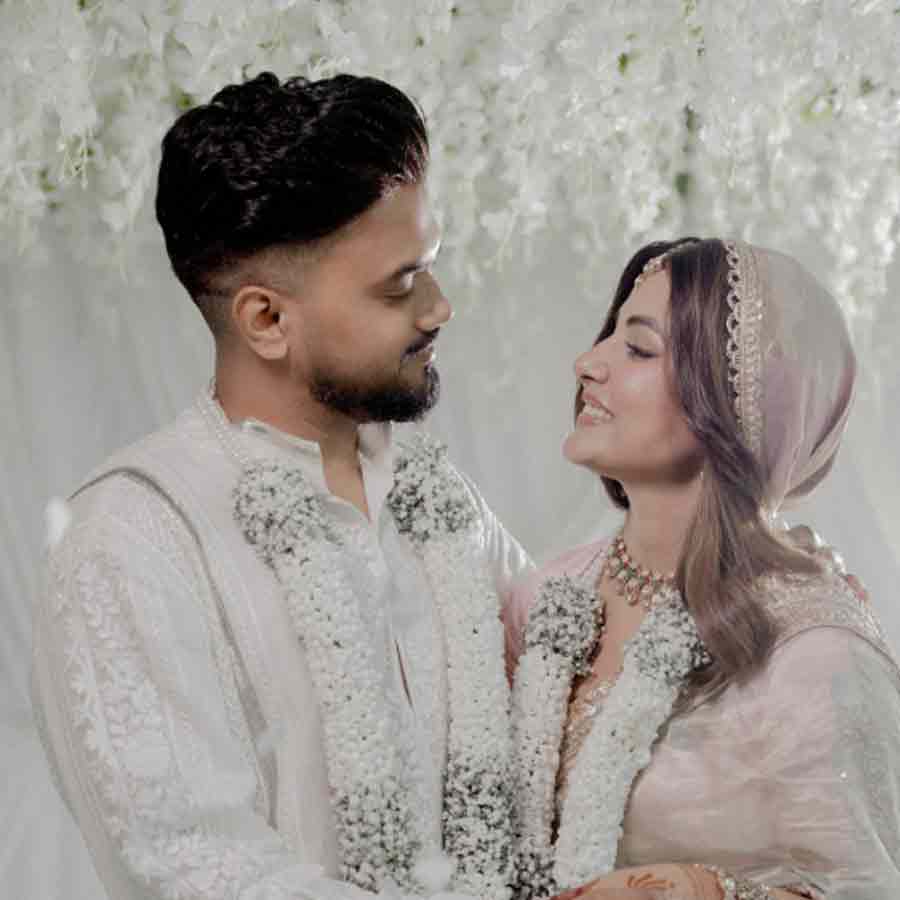 Actress Hina Khan got married with long time boyfriend Rocky Jaiswal dgtl