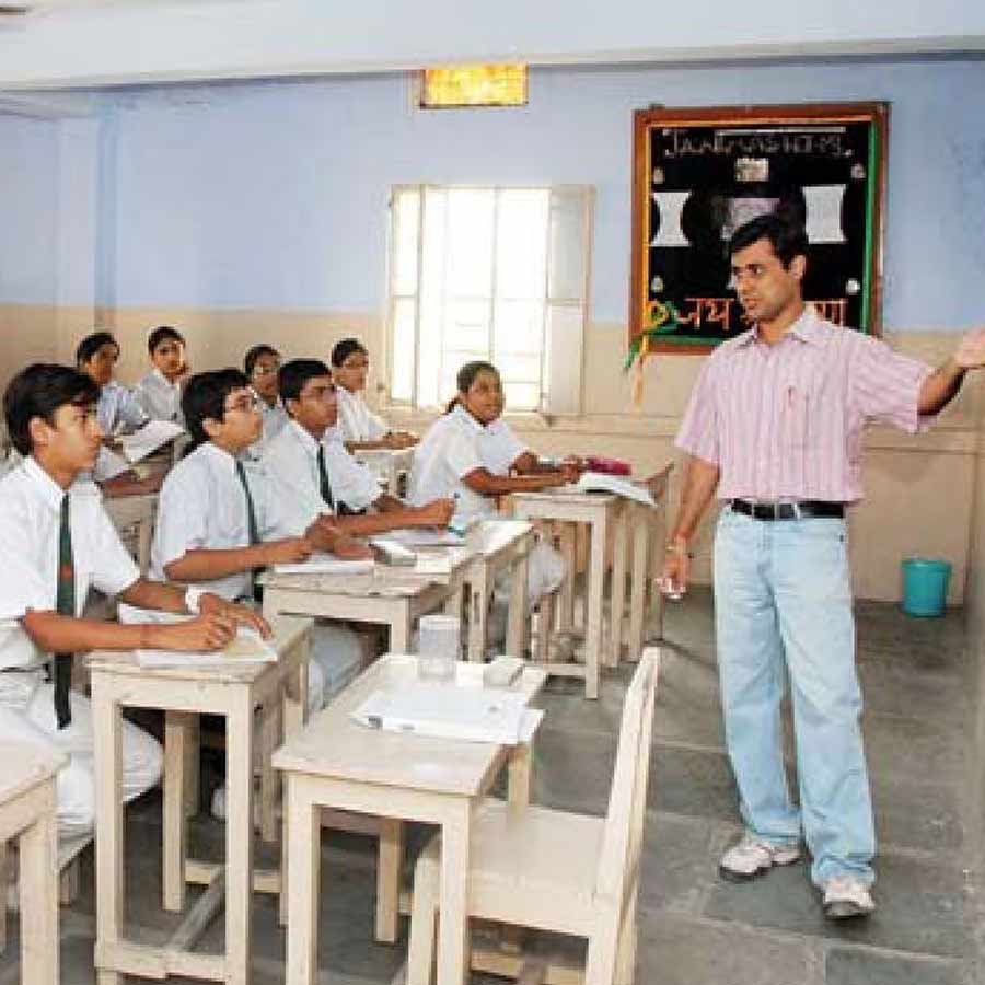Cluster model introduced in West Bengal Higher Secondary schools to tackle teacher shortage dgtl