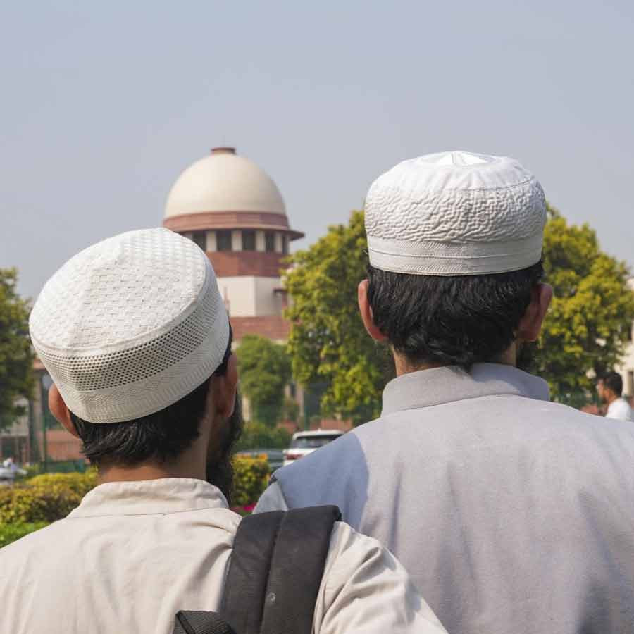 Supreme Court dismisses plea of Waqf Board over a property in Delhi dgtl