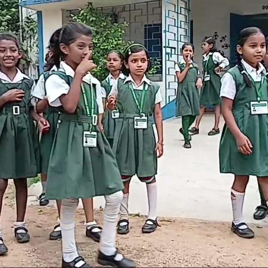 Confusion in Bankura over whether school will be in the morning or afternoon dgtld