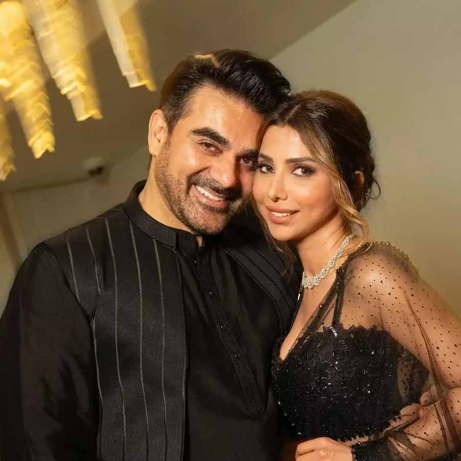 Bollywood actor arbaaz khan blushes and hinted about wife sshura khans pregnancy
