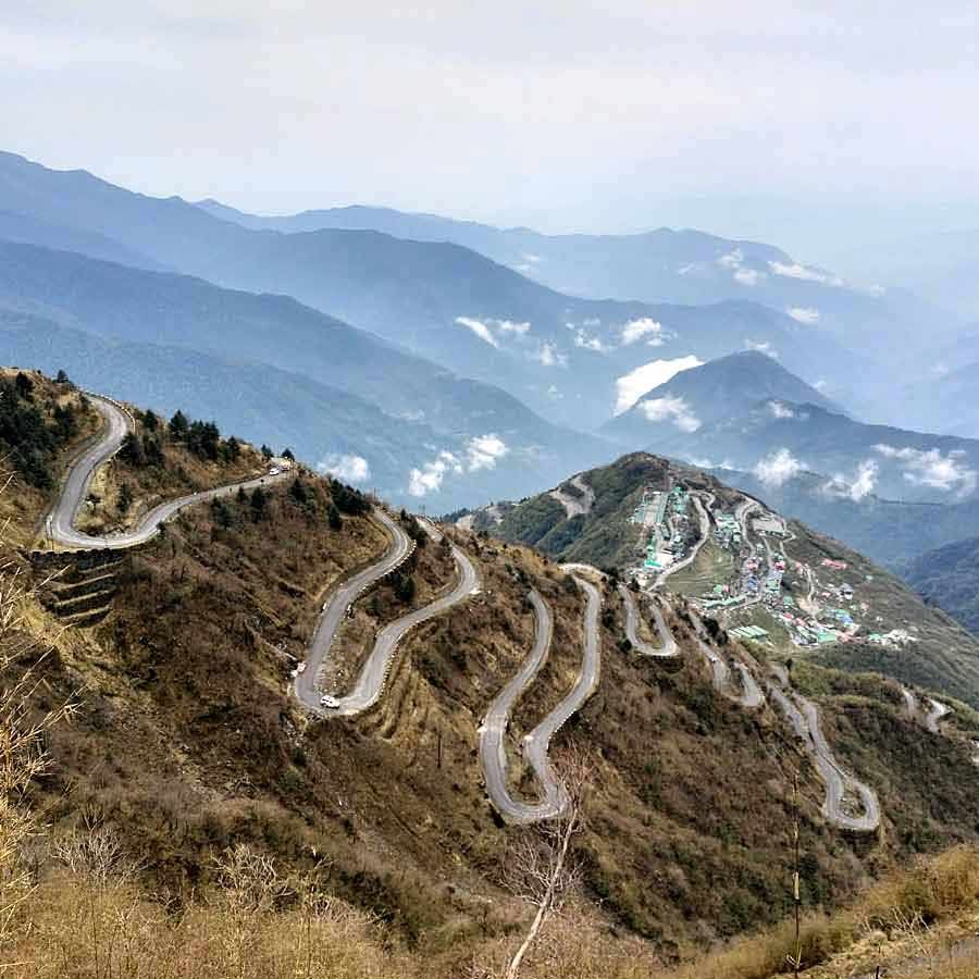 গানেক ভিউ পয়েন্ট থেকে রেশম পথ বা সিল্ক রুট।